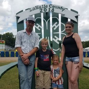 Meet your Posher, Clair